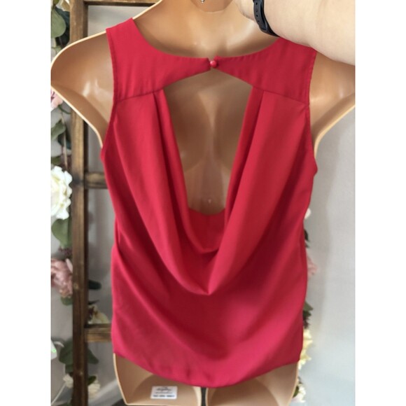 Meraki Sleeveless Red Keyhole Top Lightweight Medium - Picture 3 of 7
